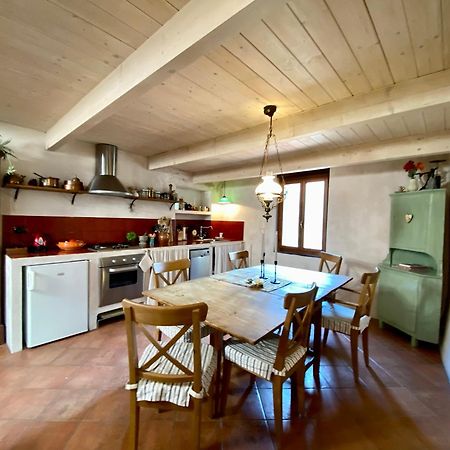 Iconic Italian Townhouse W Rooftop Terrace & Mountain View, 皮尼亚 外观 照片